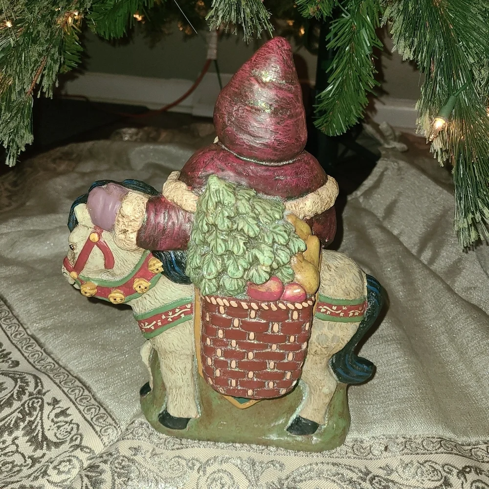 Santa hand painted clay figurine carrosal horse‎ glitter holiday Christmas